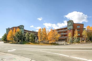 Sawmill Creek Condos by Ski Country Resorts