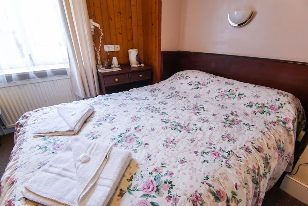 Mandalay Picton House Hotel