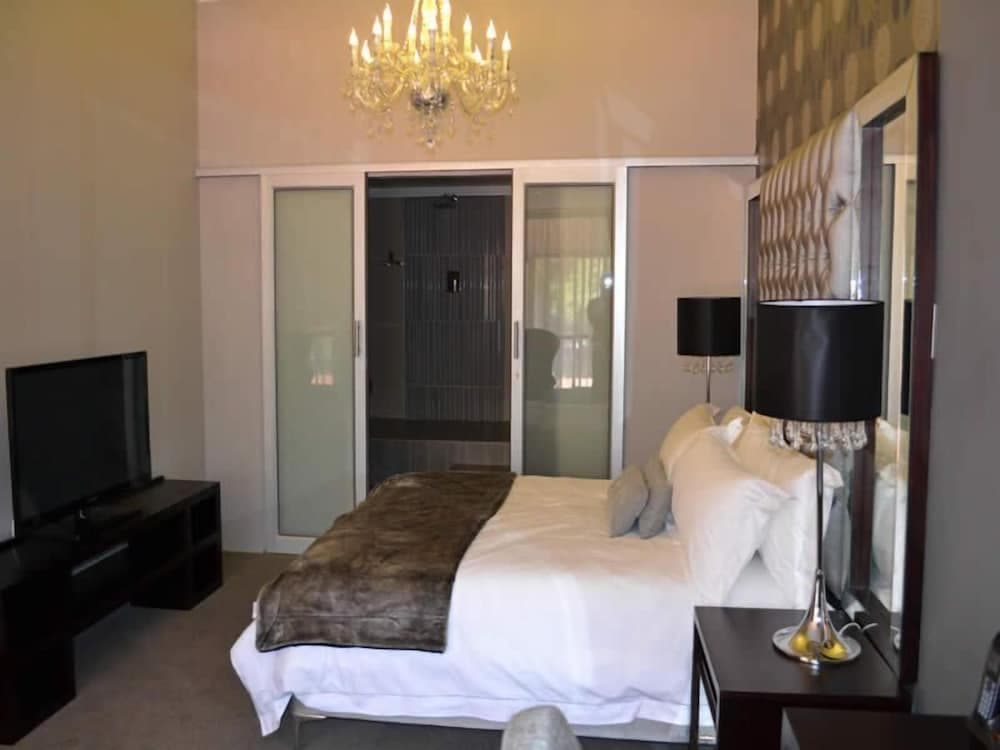 President Hotel & Conference Venue