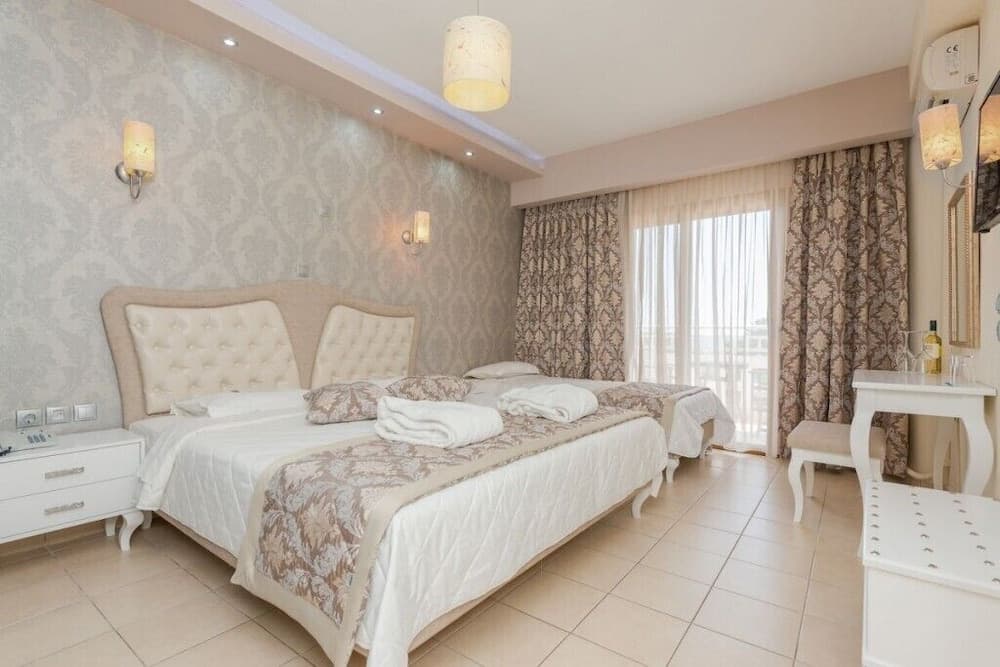 Maranton Beach Hotel