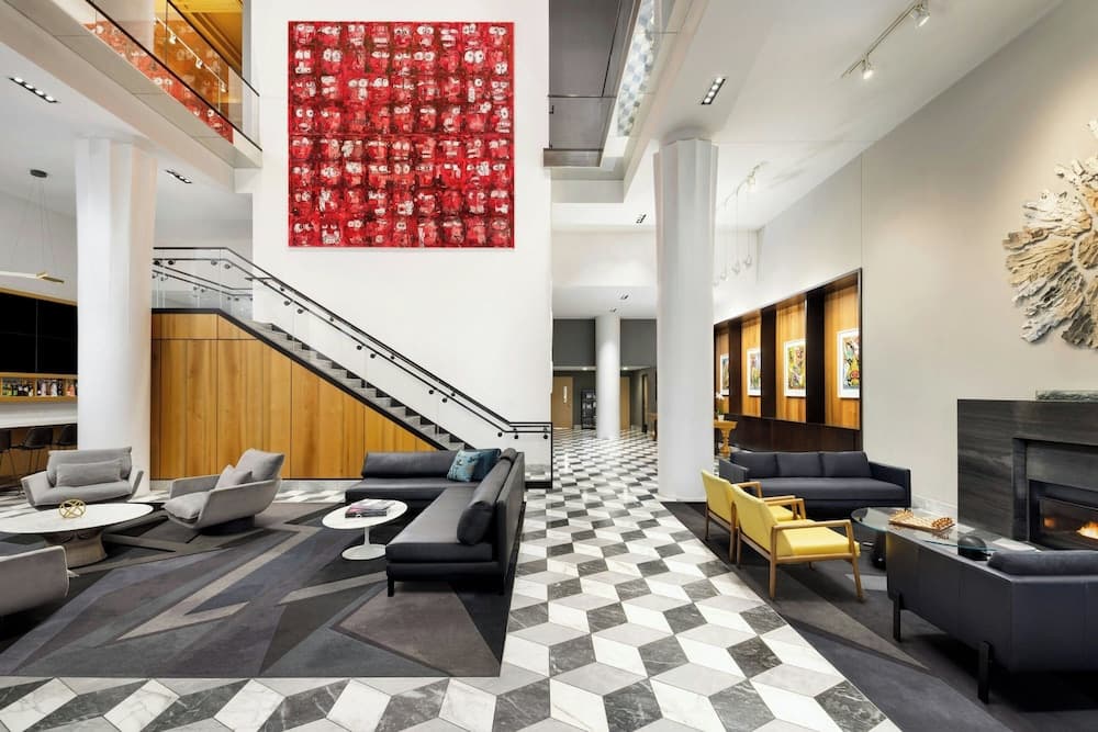 Le Méridien Columbus, The Joseph