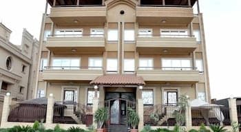 Cairo plaza Guest House