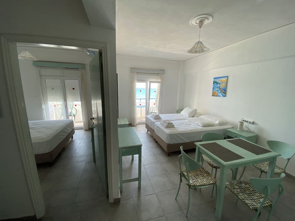 Annoula Studio & Apartments