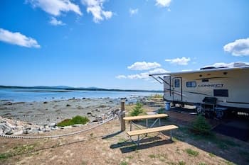 Narrows Too Camping Resort