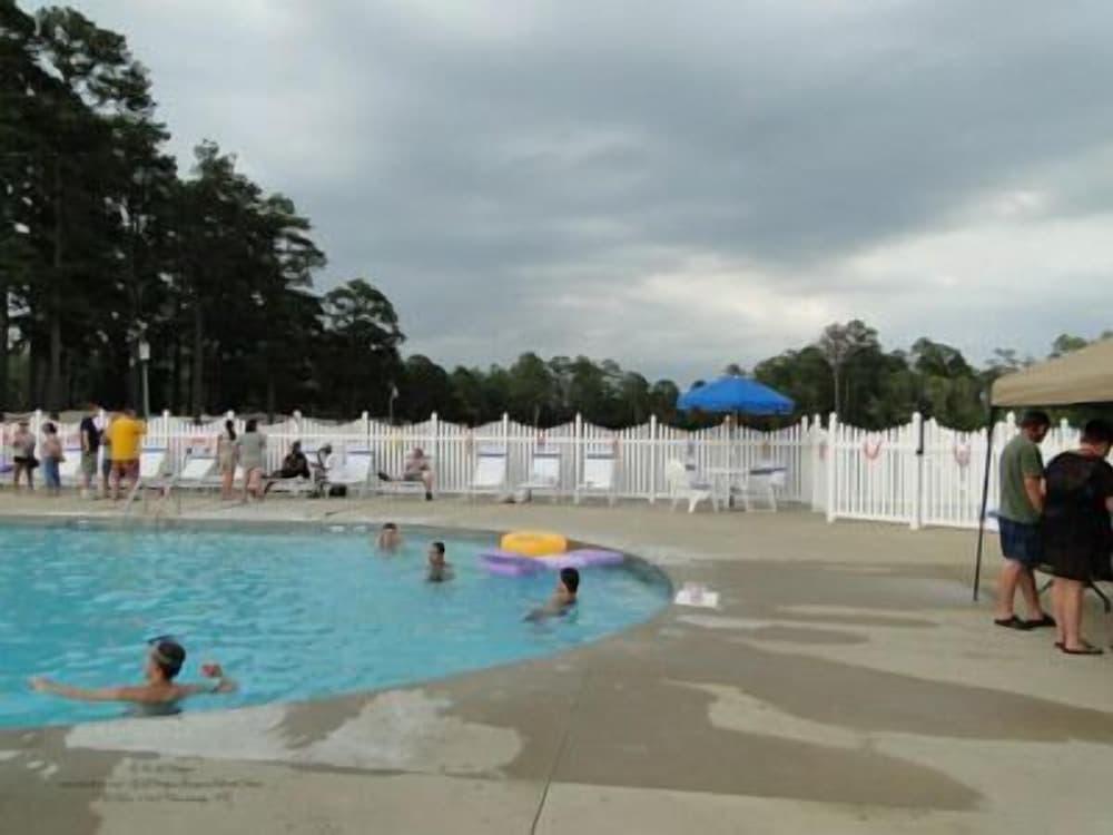 Twin Lakes RV & Camping Resort