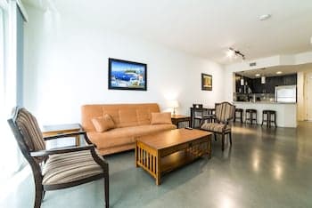 Ginosi Wilshire Apartel