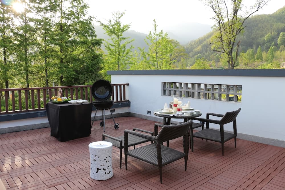 Banyan Tree Huangshan