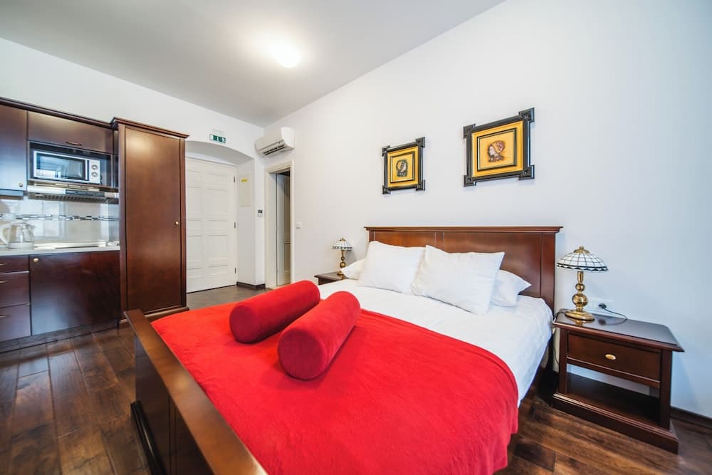 SUNce Palace Apartments with free offsite parking