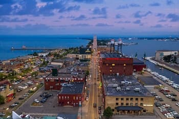 The Suites Hotel at Waterfront Plaza