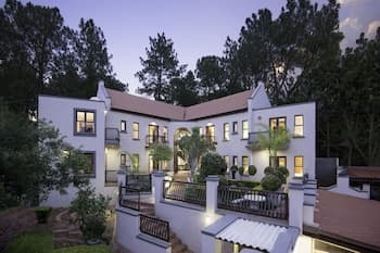 Mont d'Or Bohemian House