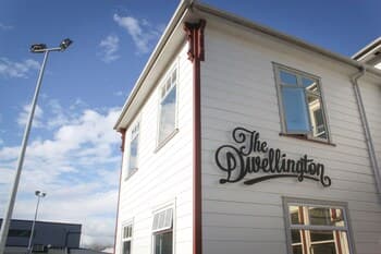 The Dwellington - Hostel