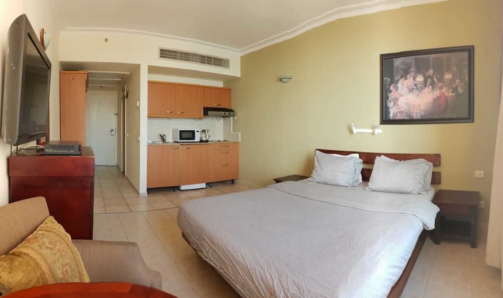 Marom Hof Hacarmel Apartments