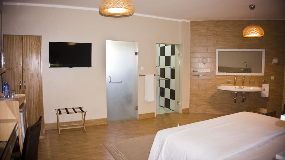 Tropical Enclave Hotel