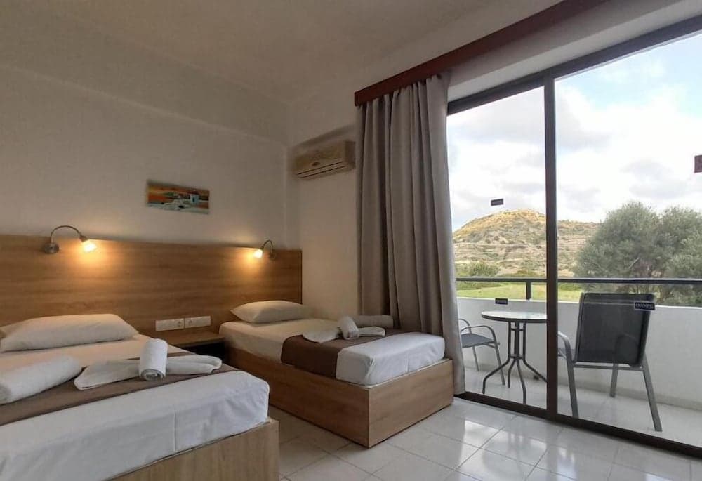 Sotirakis Hotel Studios