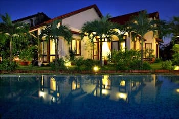 Van Lan Riviera Villas