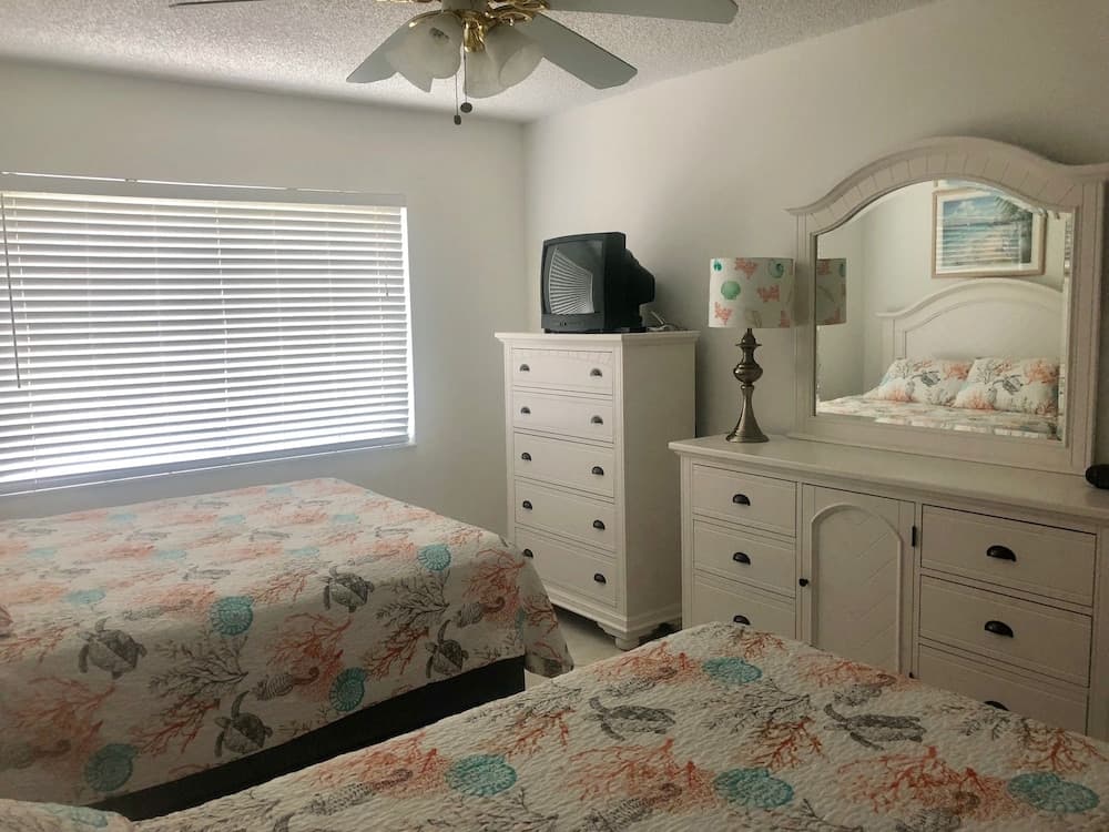 Coconuts Beach Resort