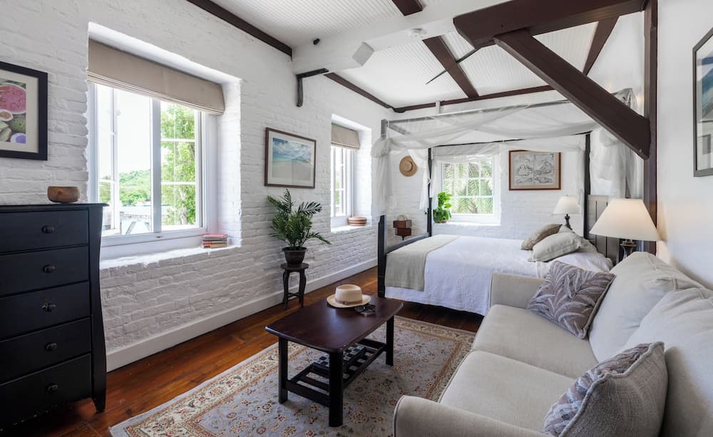 Admiral's Inn and Gunpowder Suites