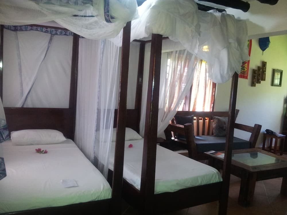 Mnarani Beach Cottages