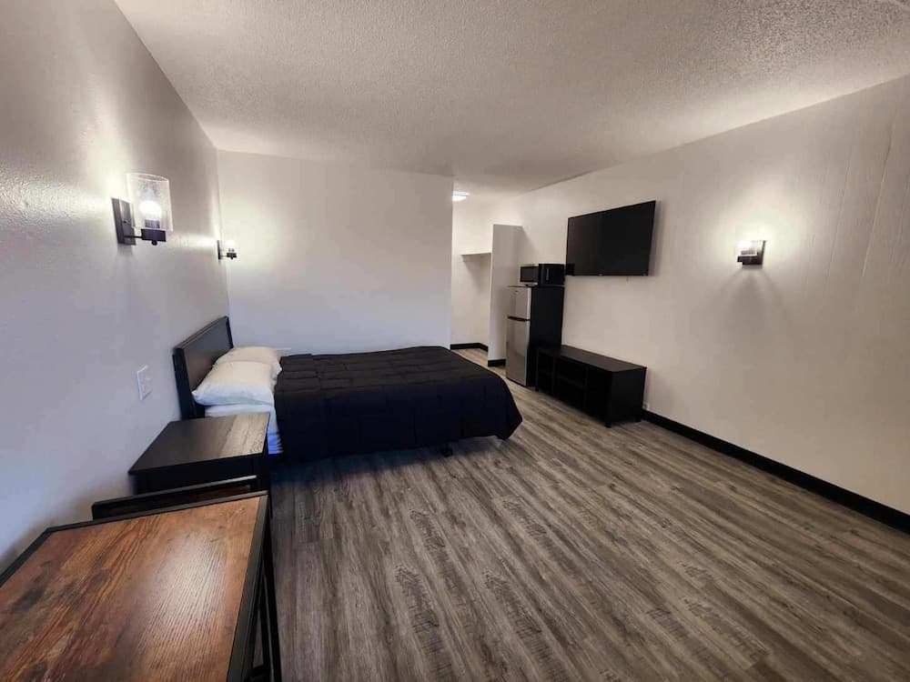 The Hastings Inn Salina