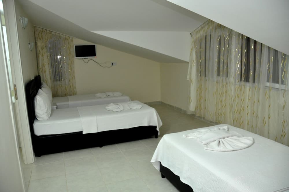 The Green Valley Hotel