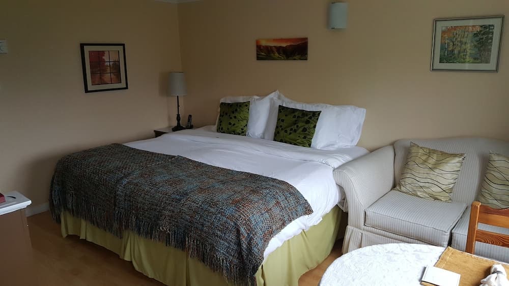 Above The Inlet B&B and Vacation Rental