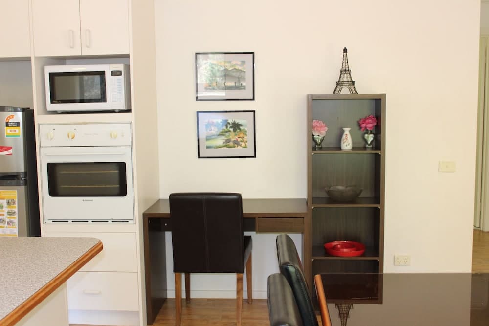 Australian Home Away Ringwood at Bardia