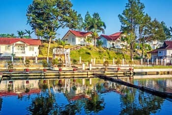 Marbella Twin Waterfall Resort Ciater