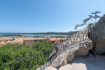 Baia de Bahas Residence