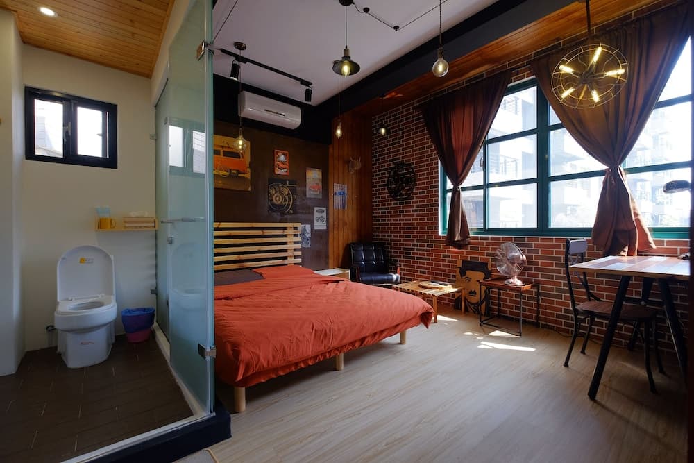 Baker Street Design Inn