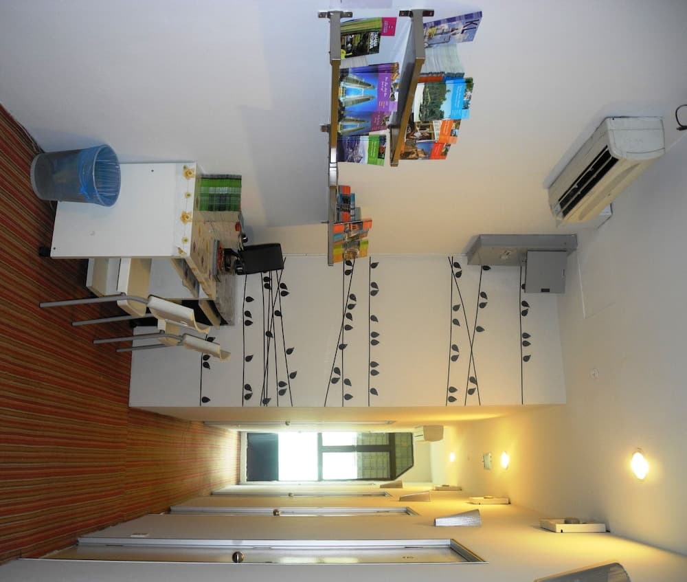 Submarine Guest House Chinatown