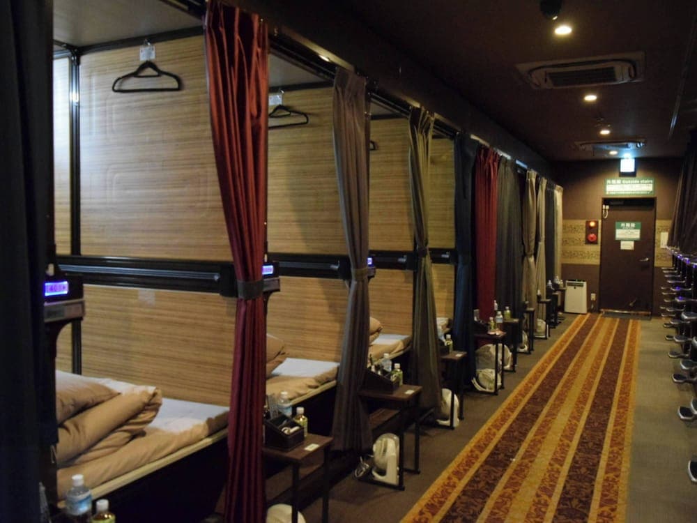 Anshin Oyado Shinjuku - Caters to Men