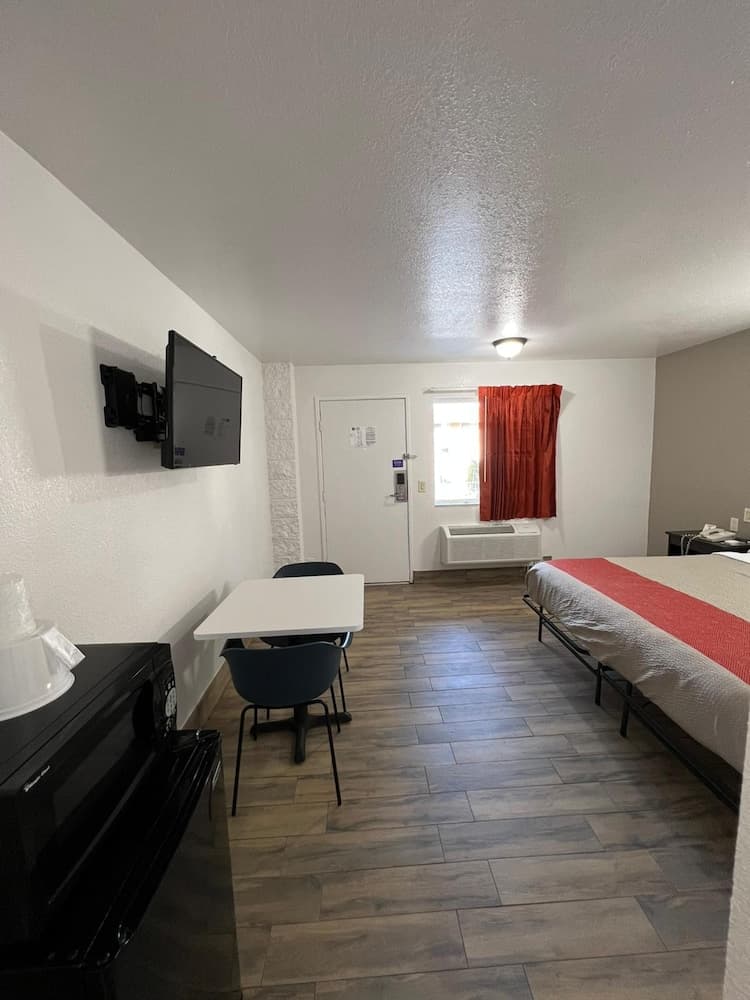 Motel 6 Orange, CA - Anaheim