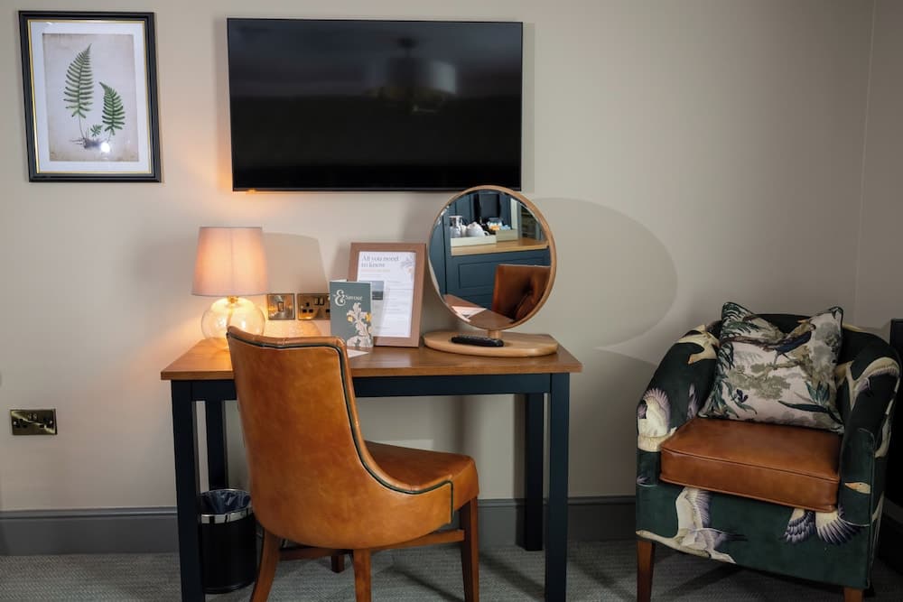 Wheatsheaf Hotel - Virginia Water by Chef and Brewer Collection