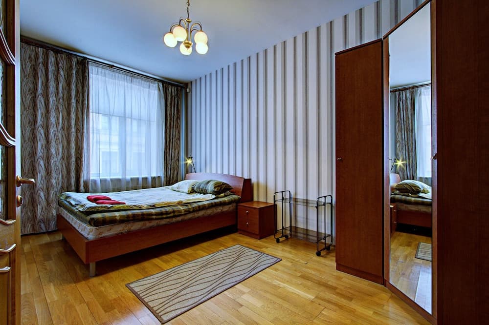 STN Apartments on Karavannaya