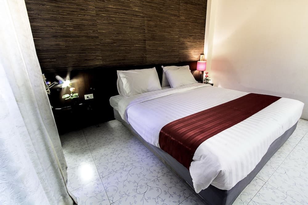 The Ratchathani Hotel