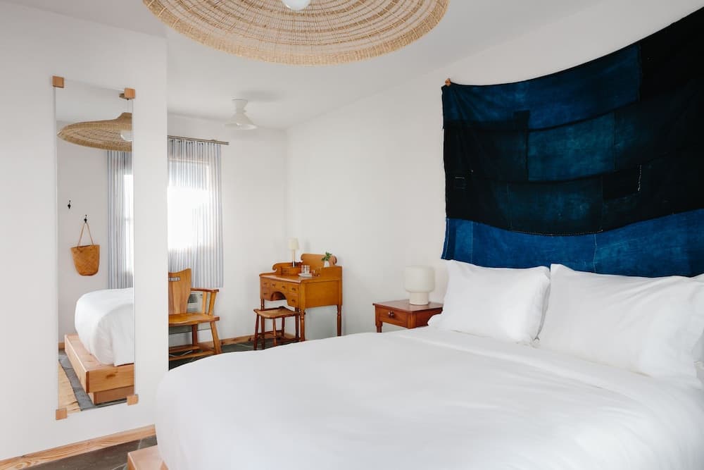 Daunt's Albatross Motel