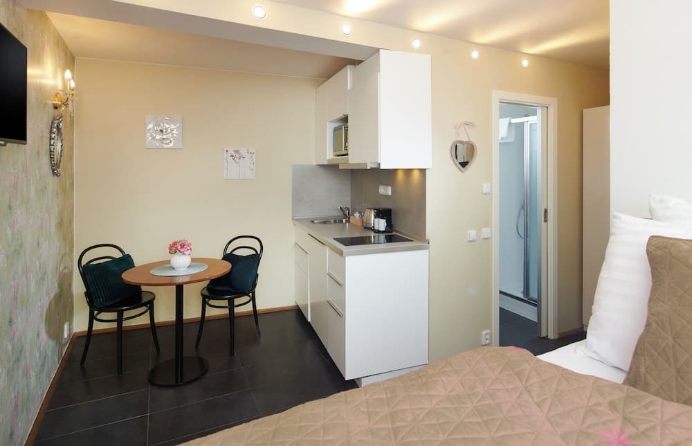 4 Arts Apartments by Adrez Living