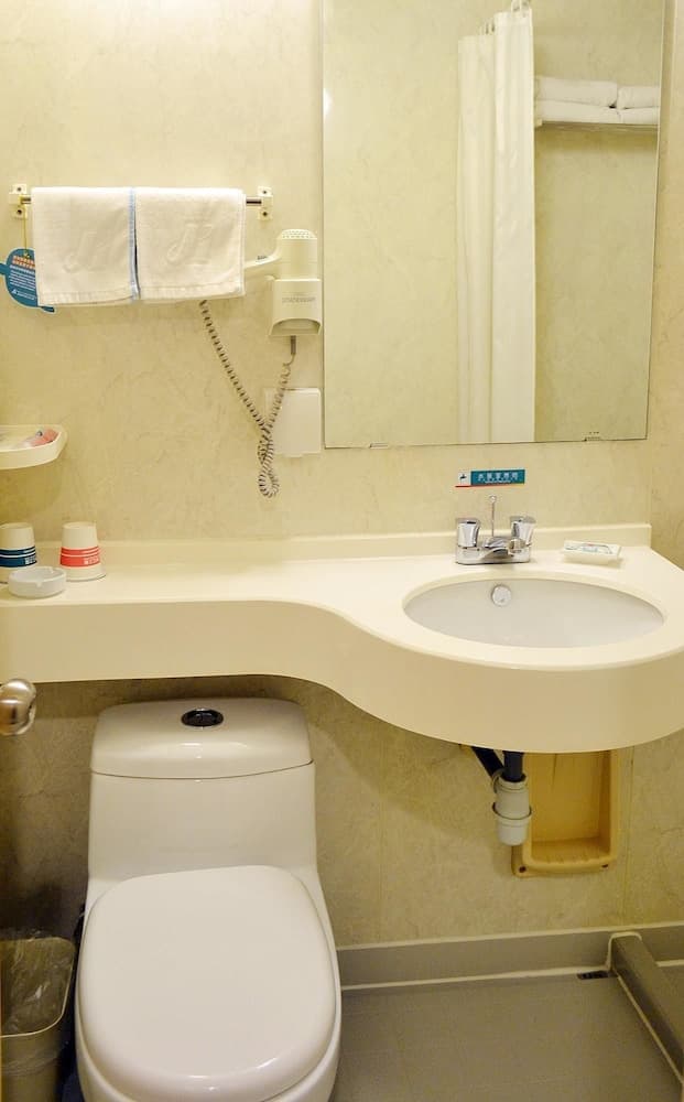 Jinjiang Inn Langfang High speed Train Station Yinhe Road S