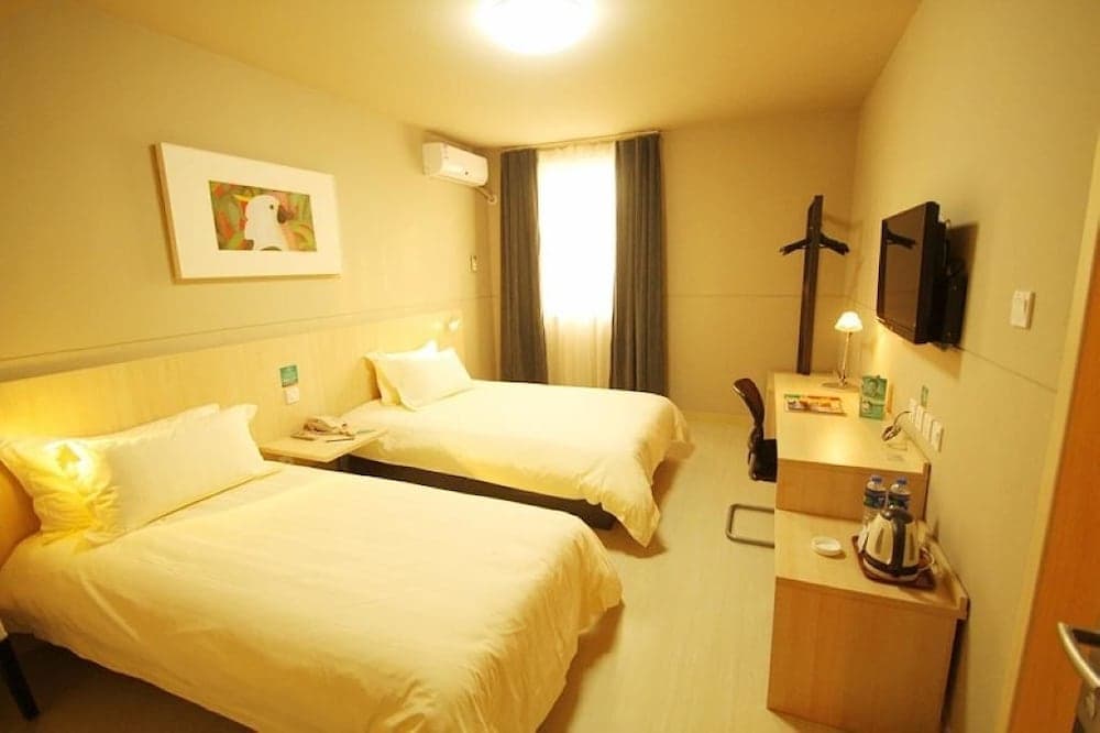 Jinjiang Inn Changzhi Bayi Square