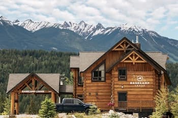 Basecamp Lodge Golden