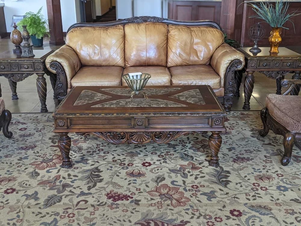 Heritage Inn & Suites