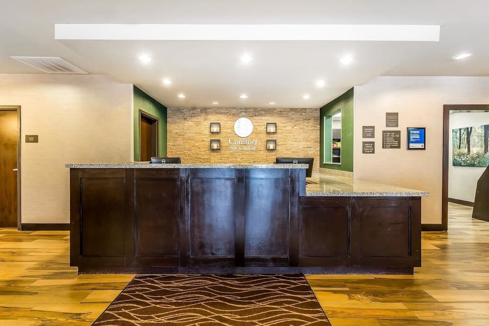 Comfort Inn & Suites Newcastle - Oklahoma City