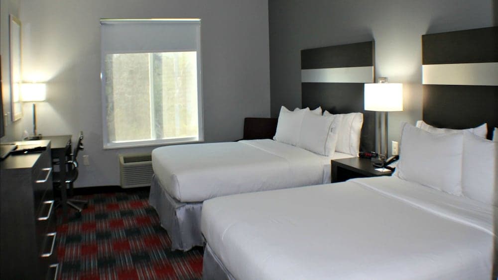 Holiday Inn Express & Suites Bonham by IHG