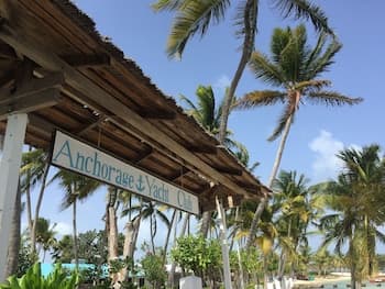 Anchorage Yacht Club Hotel