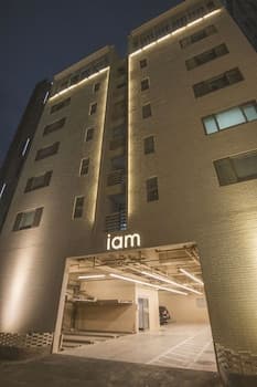 Iam Residence