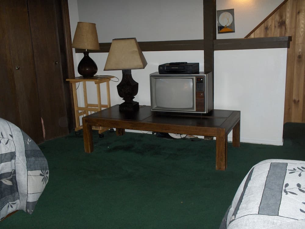 La Vista Blanc by Mammoth Reservation Bureau