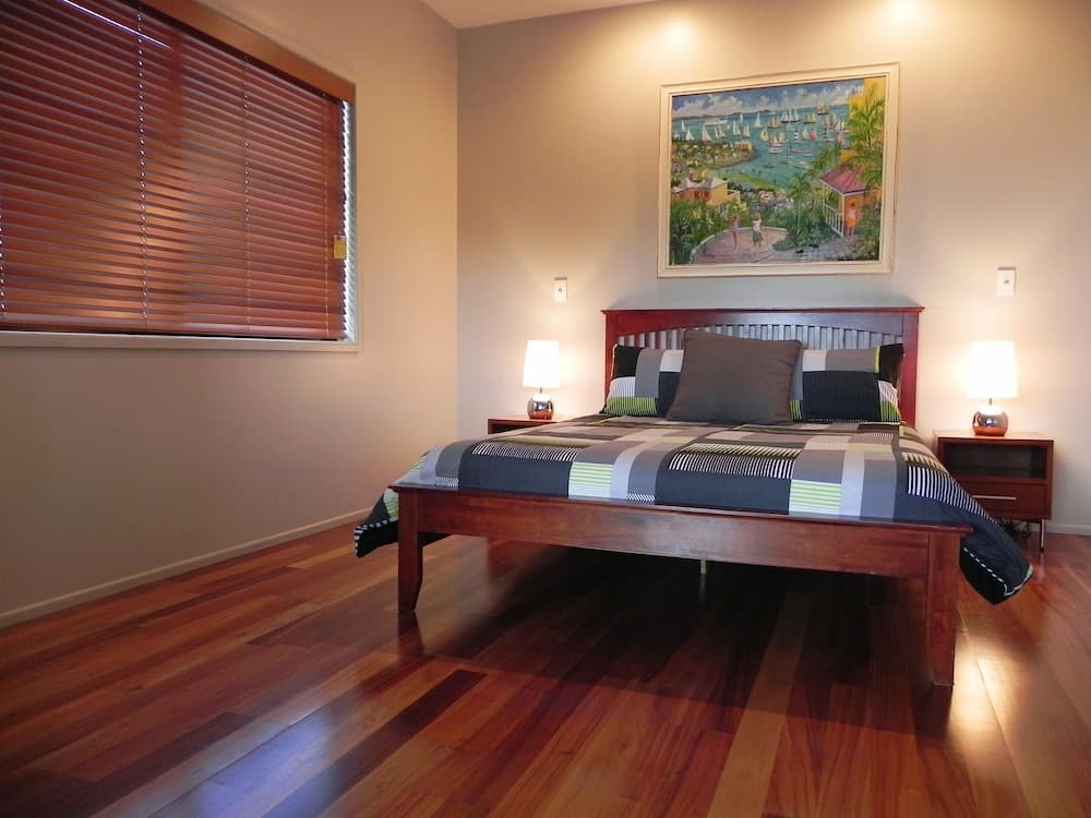 Airlie Waterfront Bed & Breakfast