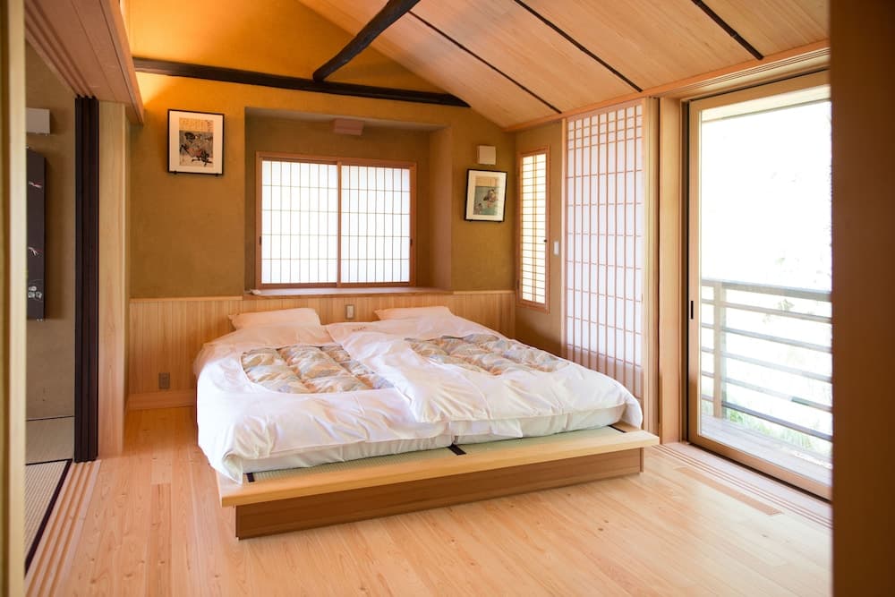 Kawabaonsen Kayabukinogensenyuyado yutorian