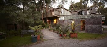 Crayfish Creek Van & Cabin Park