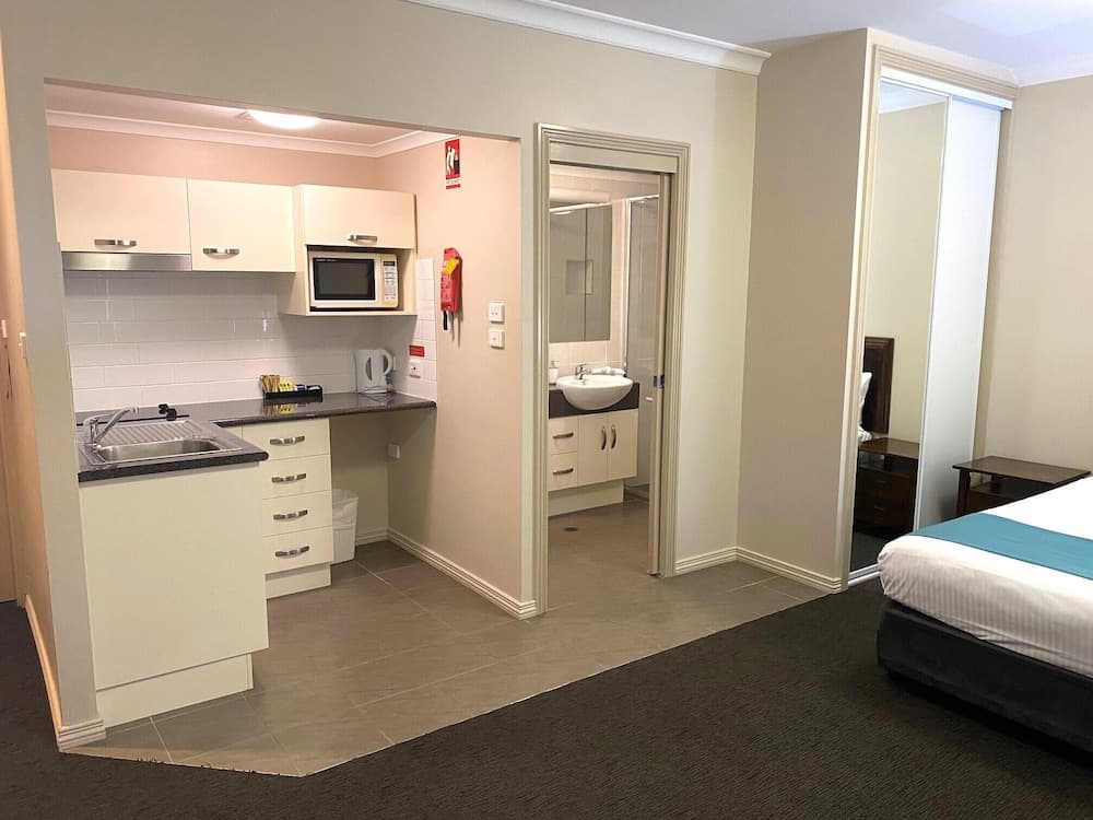 Cityville Apartments & Motel